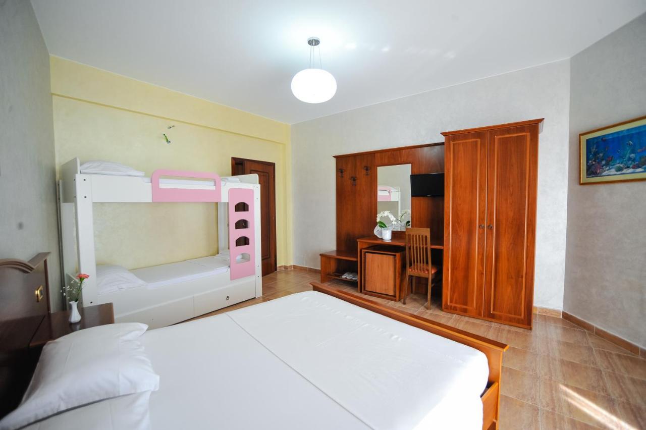 Iliria Internacional Hotel Durres Exterior photo