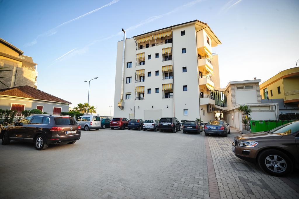 Iliria Internacional Hotel Durres Exterior photo