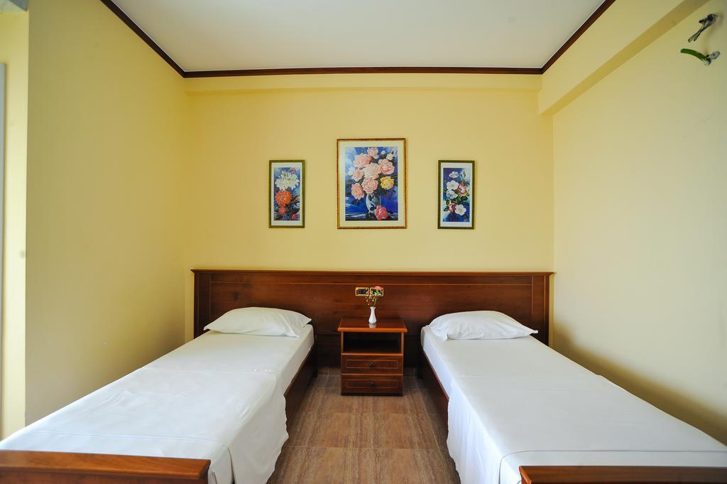 Iliria Internacional Hotel Durres Exterior photo