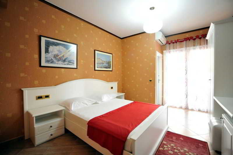 Iliria Internacional Hotel Durres Exterior photo