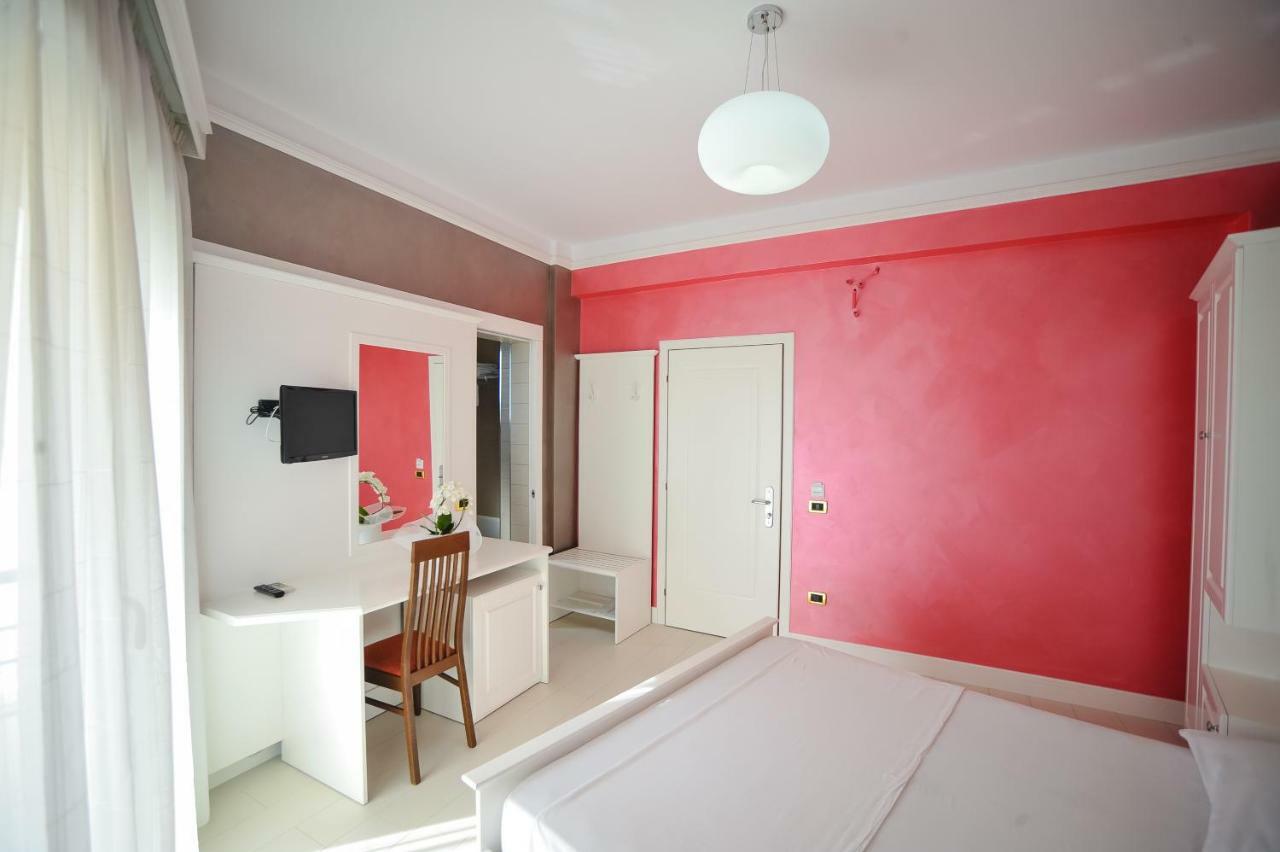 Iliria Internacional Hotel Durres Exterior photo